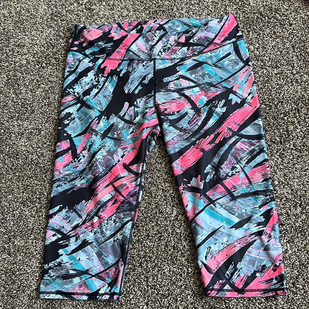 Women’s Large Fabletics Athletic Capri Pants